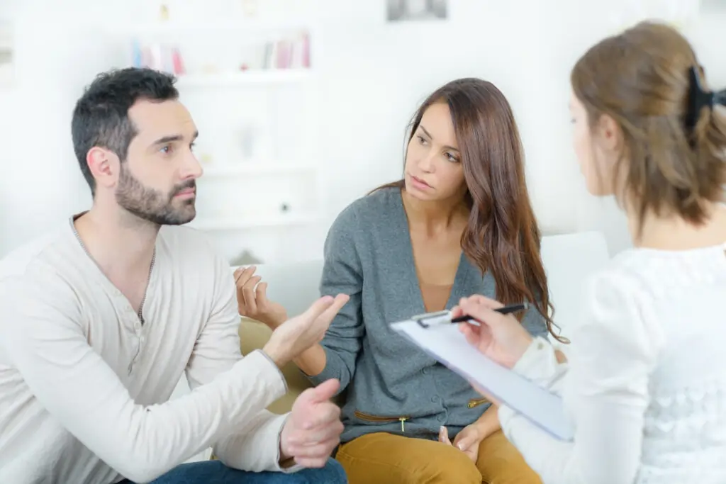 Avoiding Common Pitfalls: Lessons from Experienced Mediators Leigh